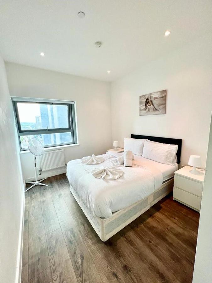 Апартаменты Immaculate Flat In West Кройдон Экстерьер фото