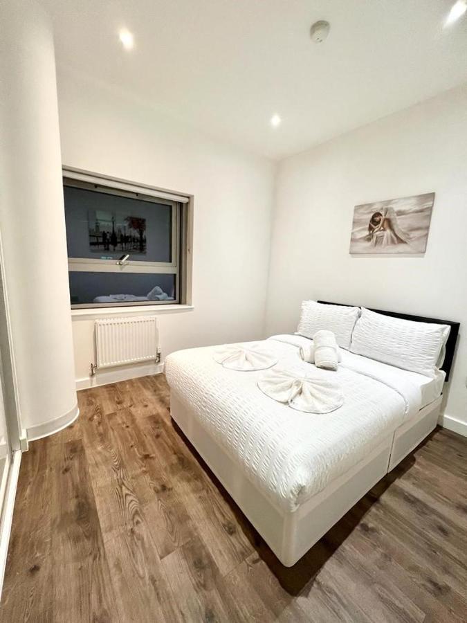 Апартаменты Immaculate Flat In West Кройдон Экстерьер фото